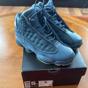 Air Jordan 13 Retro Navy Blue Sneakers